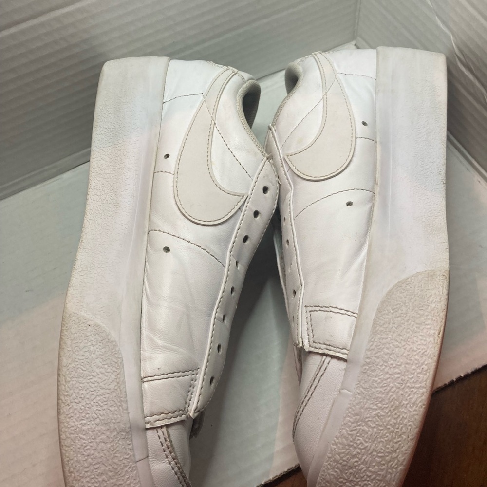 Nike Blazer platform Sz9 White/ Cream  Sneakers